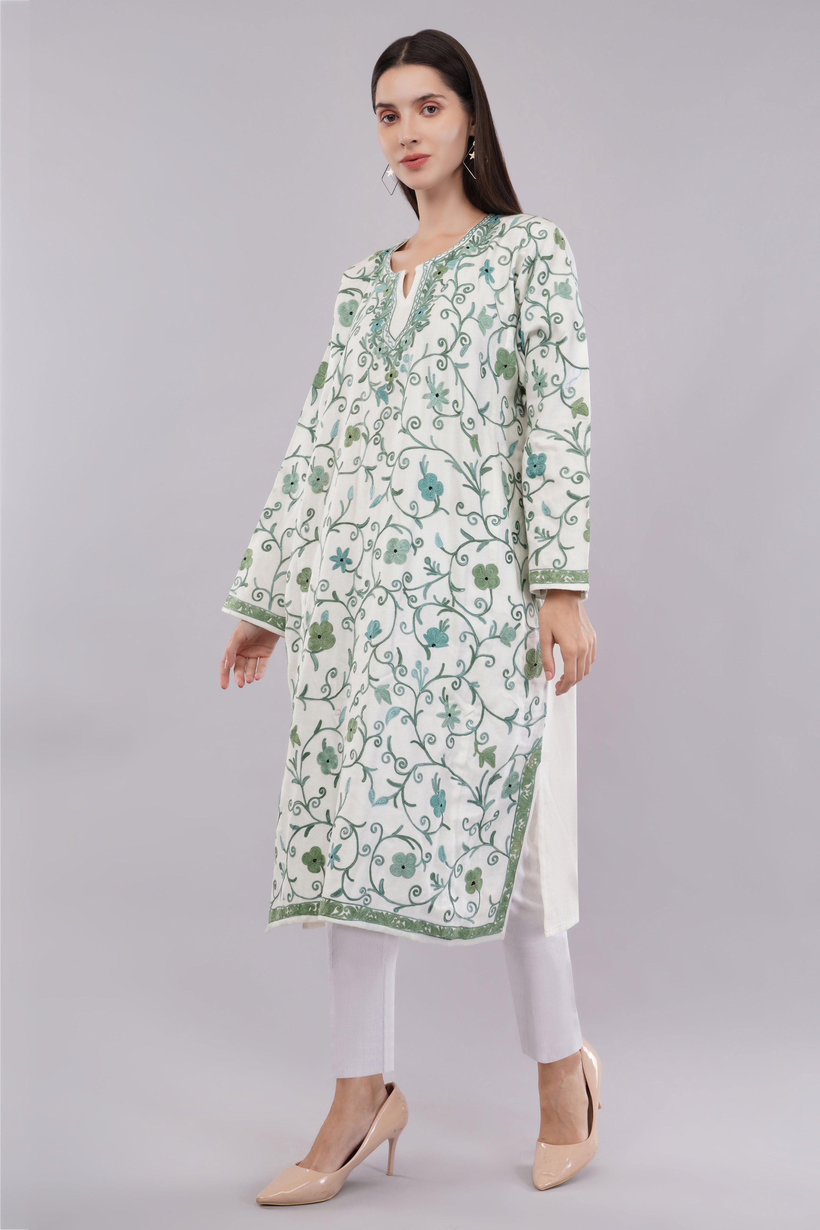 Elegant Off-White Kashmiri Pheran with Refreshing Green Floral Jamwar Aari Embroidery