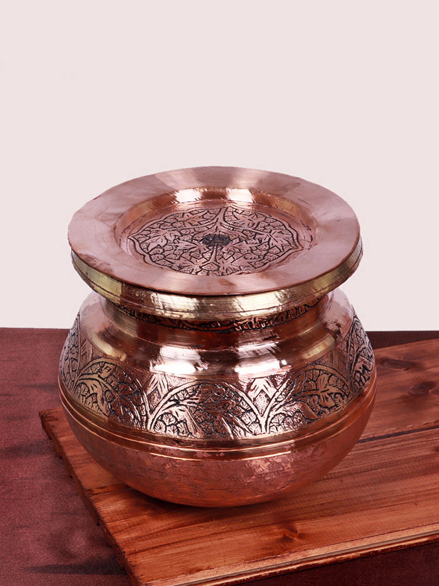 Royale Kandkaerr Chinar Engraved Handi With Lid (Deekcha) - Hamiast